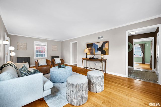 228 N KICKAPOO Terrace, Peoria, IL 61604