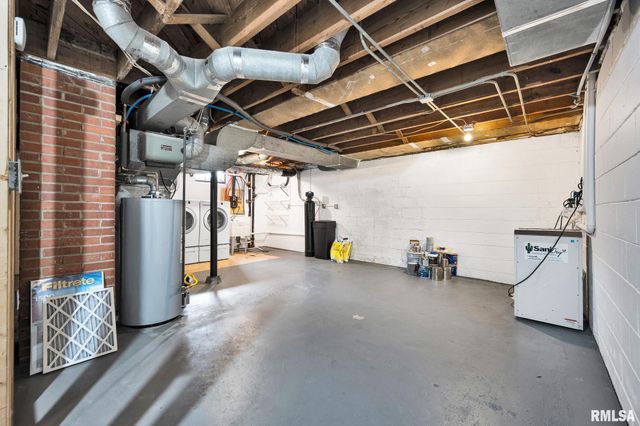 228 N KICKAPOO Terrace, Peoria, IL 61604