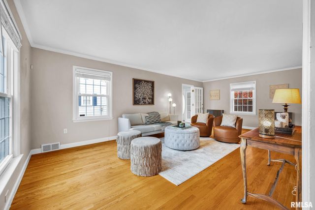 228 N KICKAPOO Terrace, Peoria, IL 61604