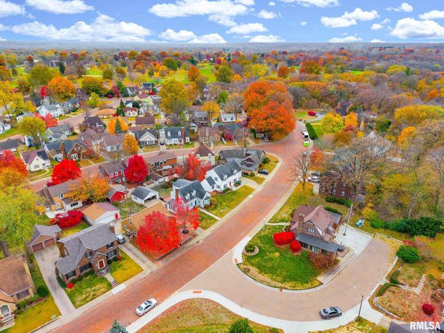 228 N KICKAPOO Terrace, Peoria, IL 61604