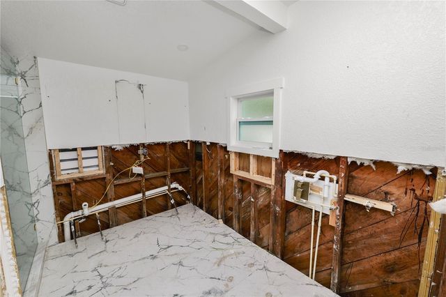 8100 OVERLOOK PLACE NE, St Petersburg, FL 33702