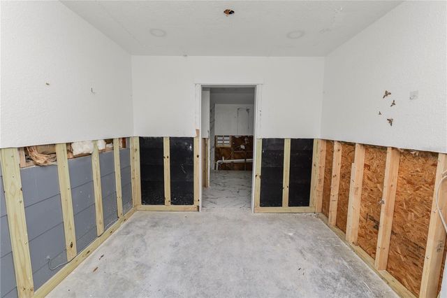 8100 OVERLOOK PLACE NE, St Petersburg, FL 33702