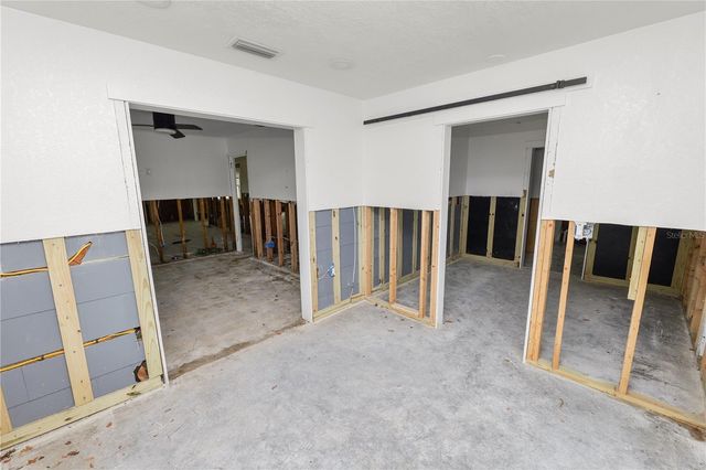 8100 OVERLOOK PLACE NE, St Petersburg, FL 33702