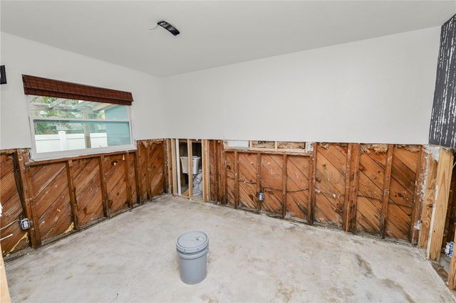 8100 OVERLOOK PLACE NE, St Petersburg, FL 33702