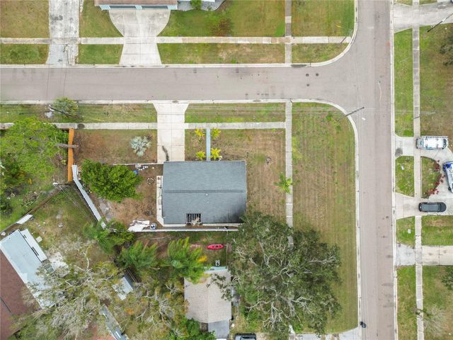 8100 OVERLOOK PLACE NE, St Petersburg, FL 33702
