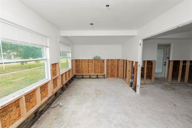 8100 OVERLOOK PLACE NE, St Petersburg, FL 33702