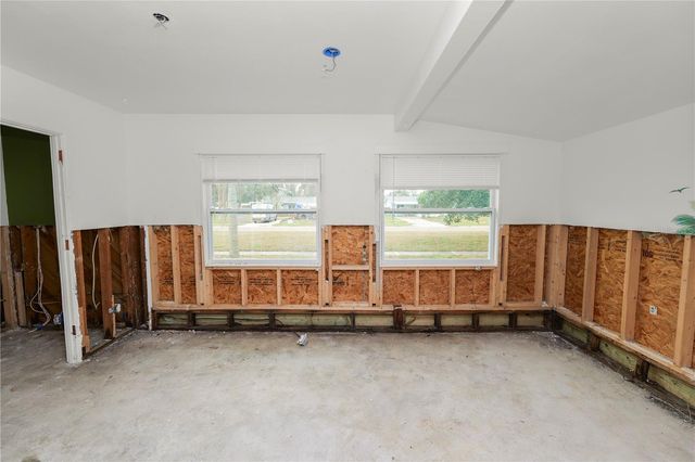 8100 OVERLOOK PLACE NE, St Petersburg, FL 33702