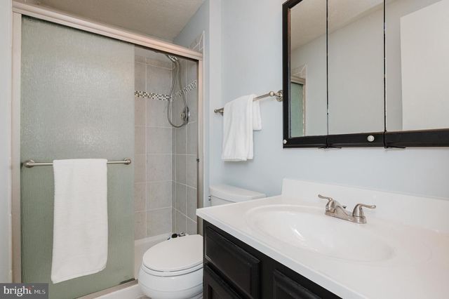 5 WRAGBY CT, Perry Hall, MD 21128