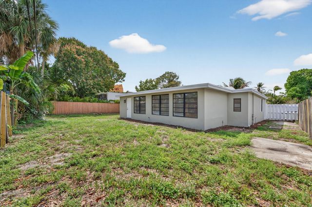 1048 SW 1st Terrace, Pompano Beach, FL 33060