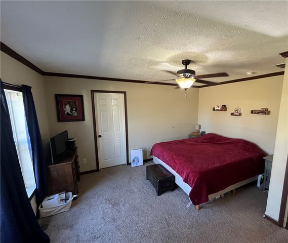 805 6th Avenue, Gravette, AR 72736