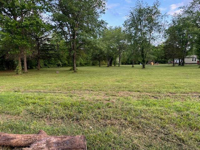 805 6th Avenue, Gravette, AR 72736
