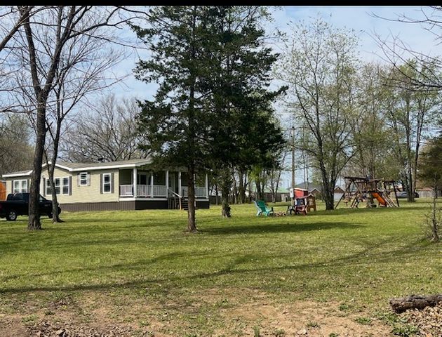 805 6th Avenue, Gravette, AR 72736