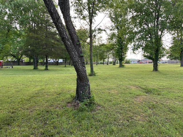 805 6th Avenue, Gravette, AR 72736