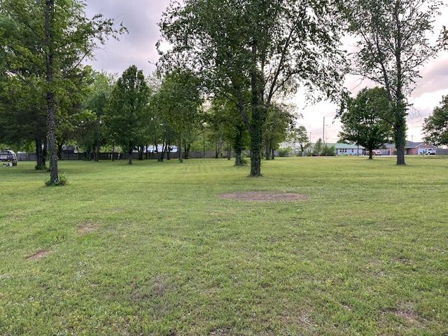 805 6th Avenue, Gravette, AR 72736