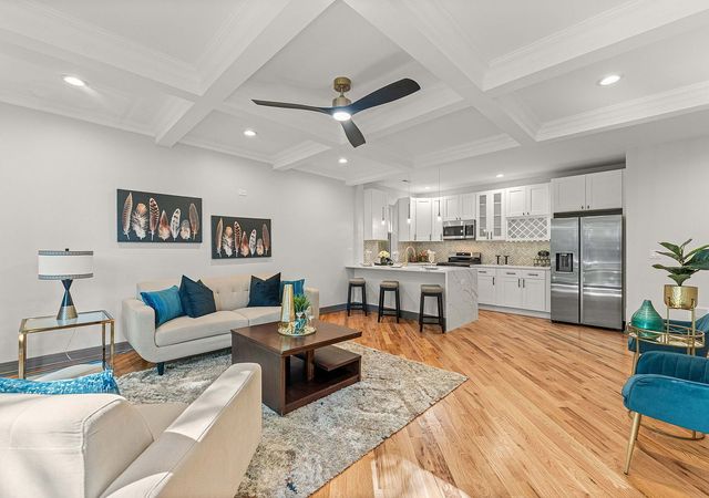 6150 S Saint Lawrence Avenue 3, Chicago, IL 60637