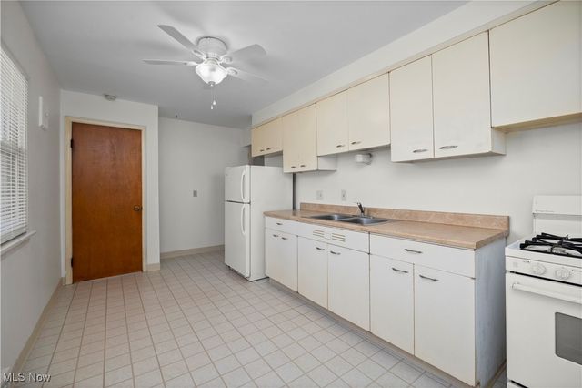 312 Henry Street, Elyria, OH 44035