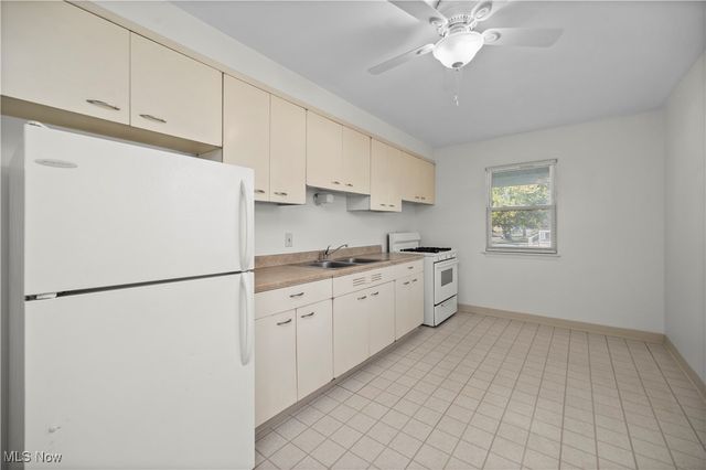 312 Henry Street, Elyria, OH 44035