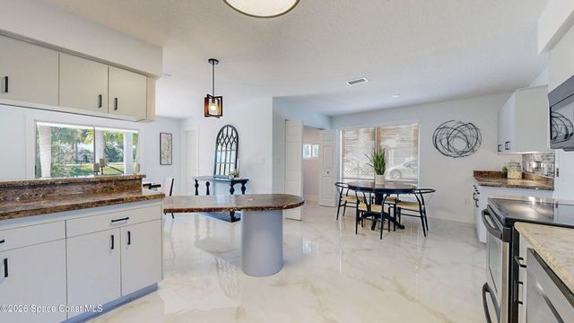 807 W Central Boulevard, Cape Canaveral, FL 32920