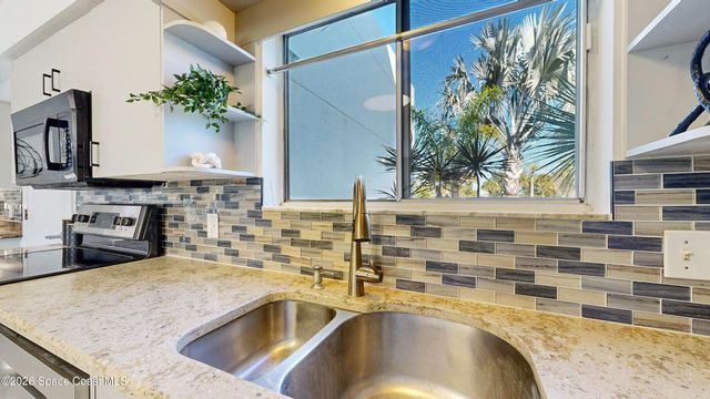 807 W Central Boulevard, Cape Canaveral, FL 32920