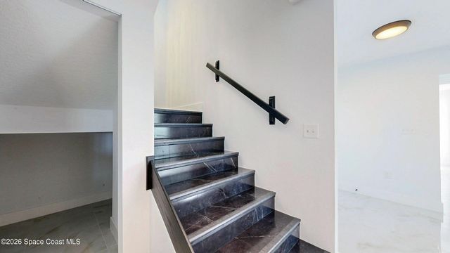 807 W Central Boulevard, Cape Canaveral, FL 32920