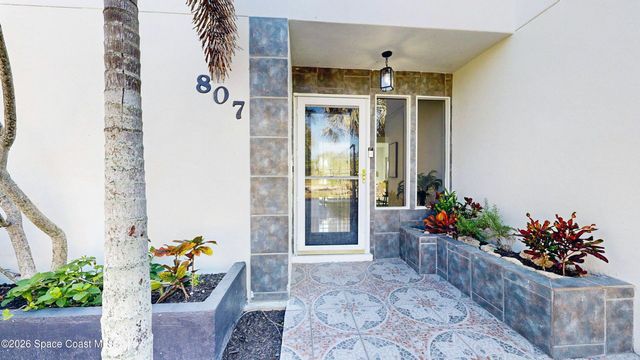 807 W Central Boulevard, Cape Canaveral, FL 32920