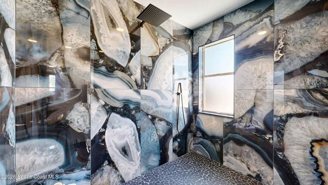 807 W Central Boulevard, Cape Canaveral, FL 32920