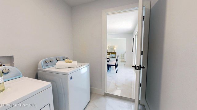 807 W Central Boulevard, Cape Canaveral, FL 32920