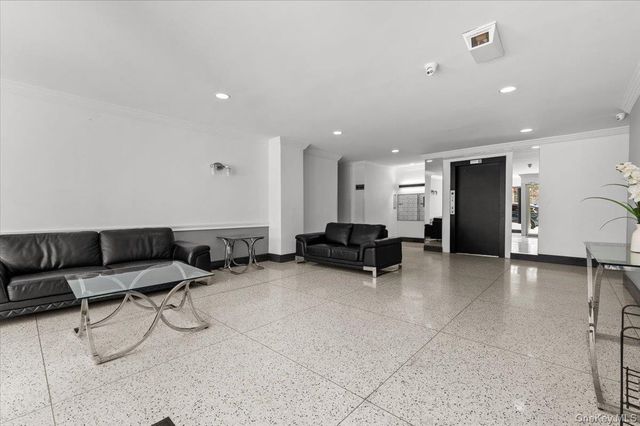 65-15 Alderton Street 5E, Rego Park, NY 11374