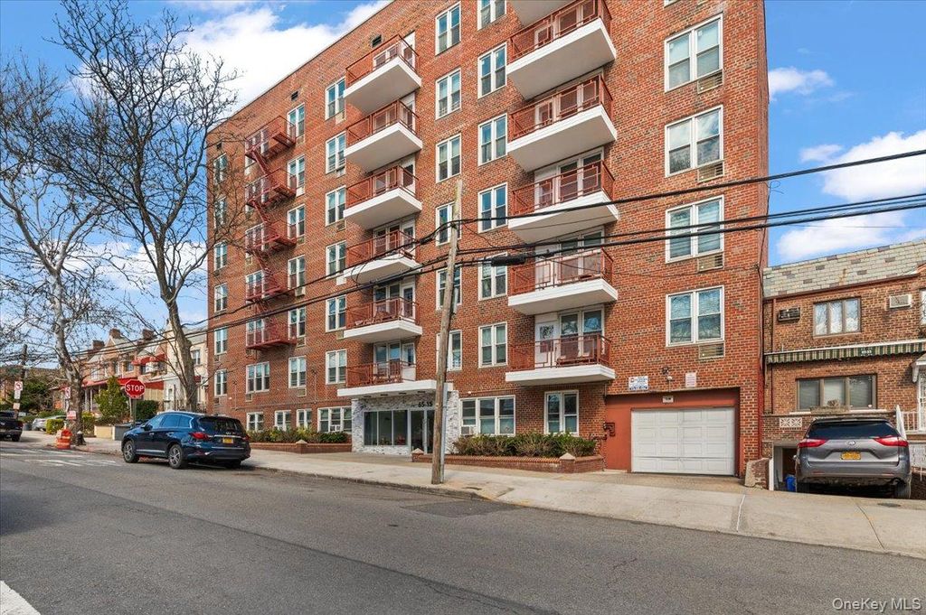 65-15 Alderton Street 5E, Rego Park, NY 11374