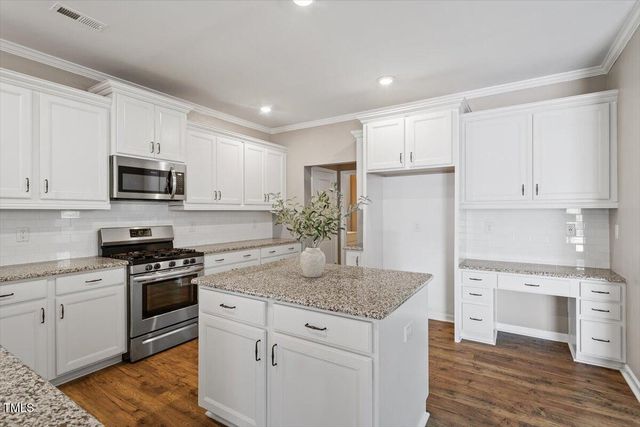 208 Old Ride Drive, Holly Springs, NC 27540