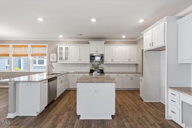 208 Old Ride Drive, Holly Springs, NC 27540