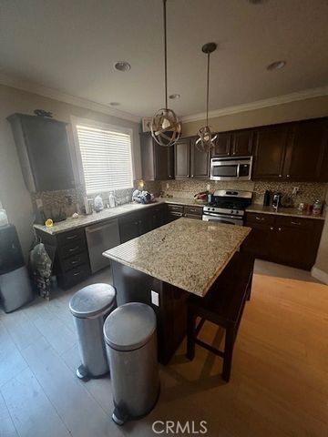 27299 Stonehurst Drive, Menifee, CA 92585