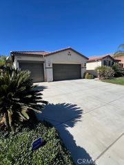 27299 Stonehurst Drive, Menifee, CA 92585