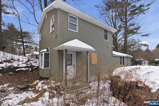 1836 Clinton Road, West Milford, NJ 07421