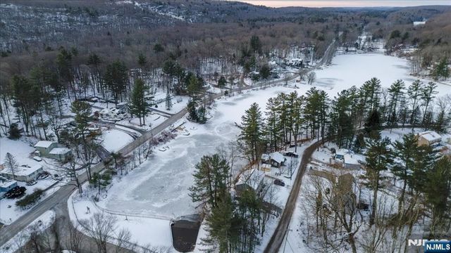 1836 Clinton Road, West Milford, NJ 07421