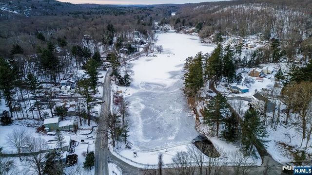 1836 Clinton Road, West Milford, NJ 07421