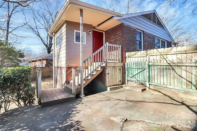4411 Murrayhill Road, Charlotte, NC 28209