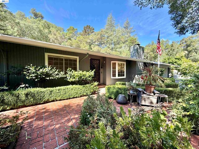 516 Moraga Way, Orinda, CA 94563
