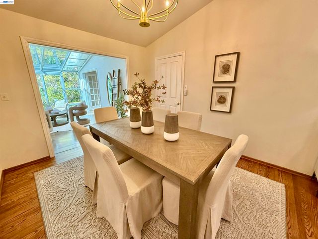 516 Moraga Way, Orinda, CA 94563