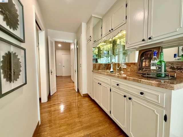 516 Moraga Way, Orinda, CA 94563