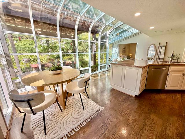 516 Moraga Way, Orinda, CA 94563