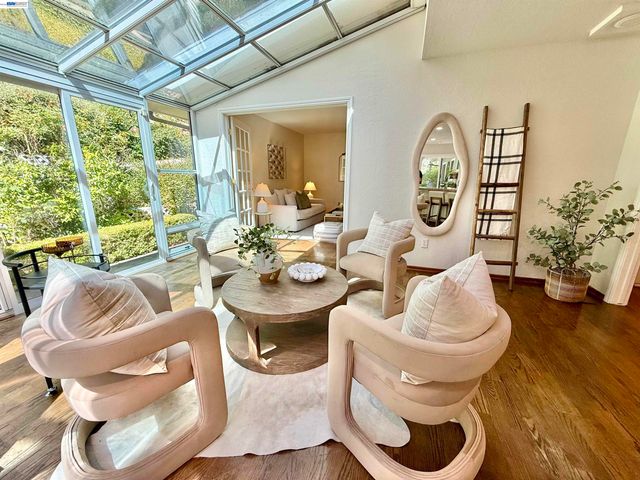 516 Moraga Way, Orinda, CA 94563