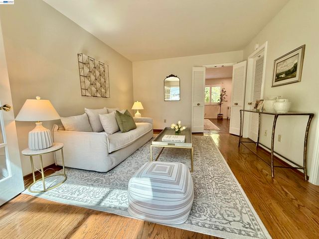 516 Moraga Way, Orinda, CA 94563