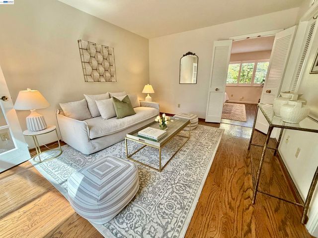 516 Moraga Way, Orinda, CA 94563