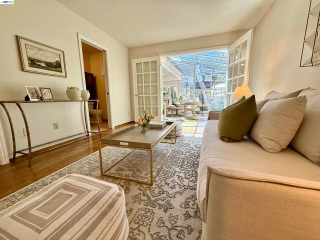 516 Moraga Way, Orinda, CA 94563