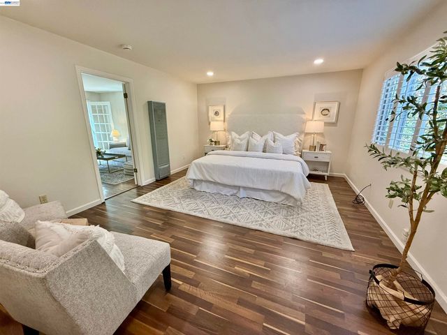 516 Moraga Way, Orinda, CA 94563