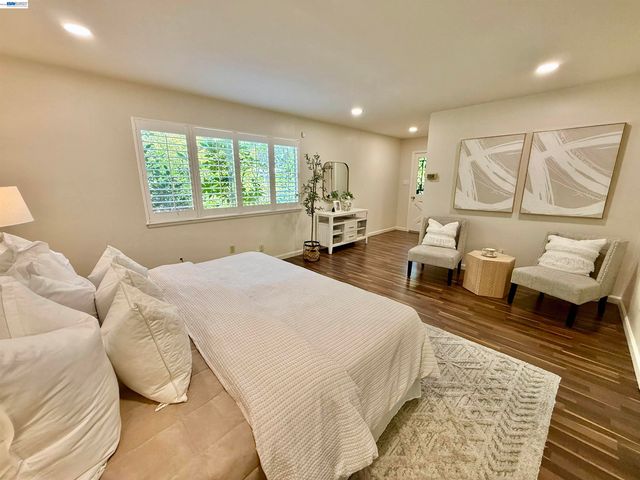 516 Moraga Way, Orinda, CA 94563