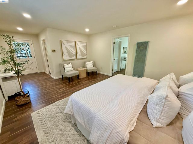 516 Moraga Way, Orinda, CA 94563