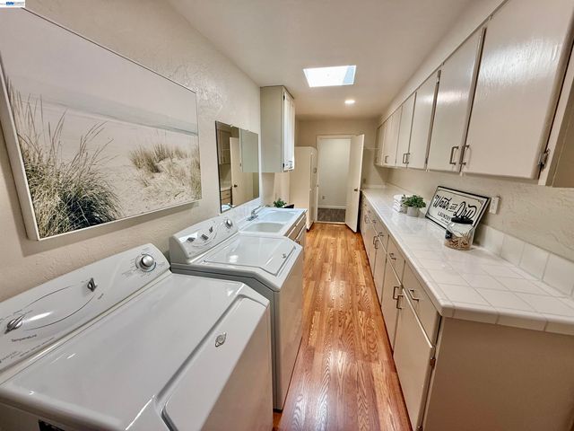 516 Moraga Way, Orinda, CA 94563