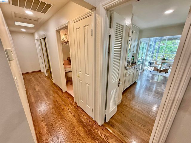 516 Moraga Way, Orinda, CA 94563